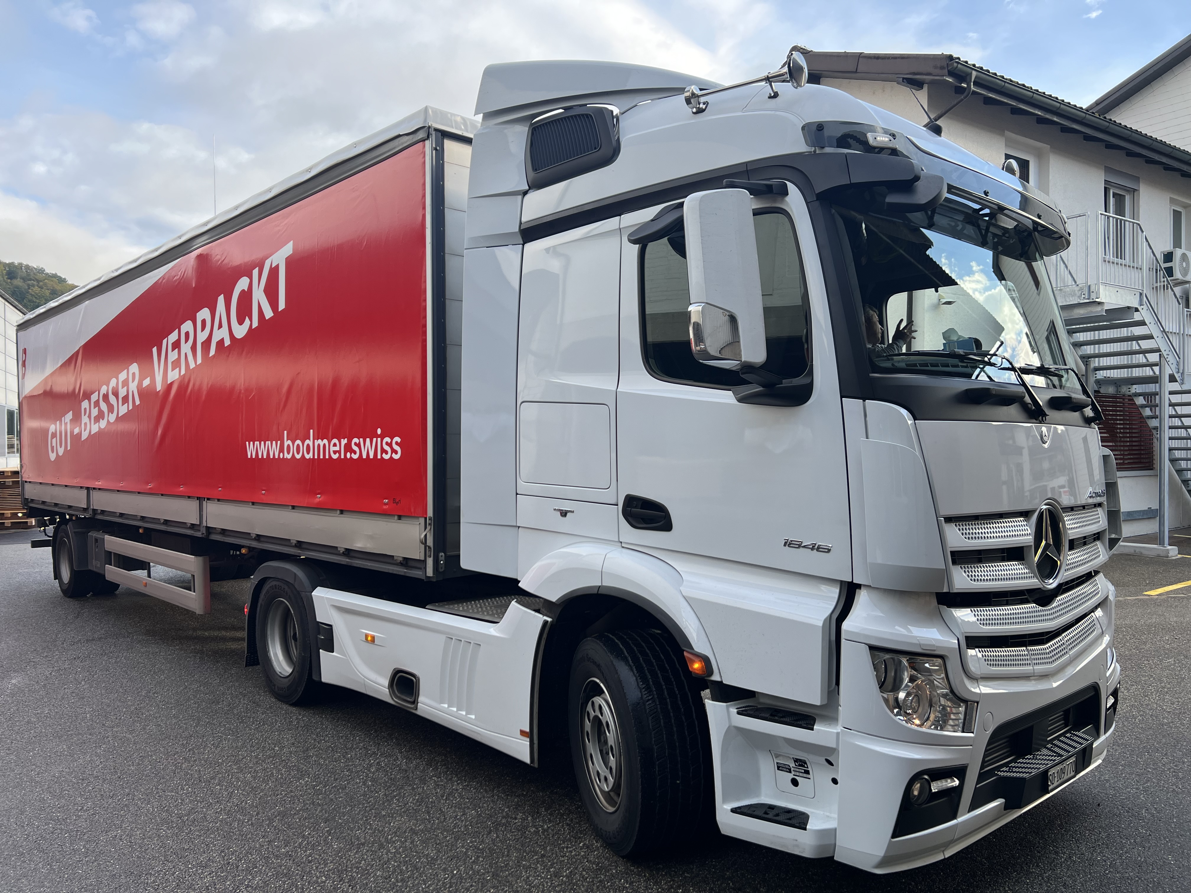 Bild von unserer neuen und robusten Lastwagen-Blache.